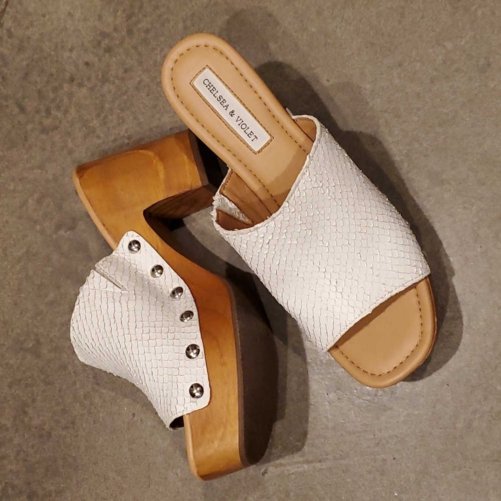 Chelsea and violet clogs